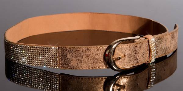 Koucla Sexy Lederlook Gürtel mit Strass Saisonschlussverkauf