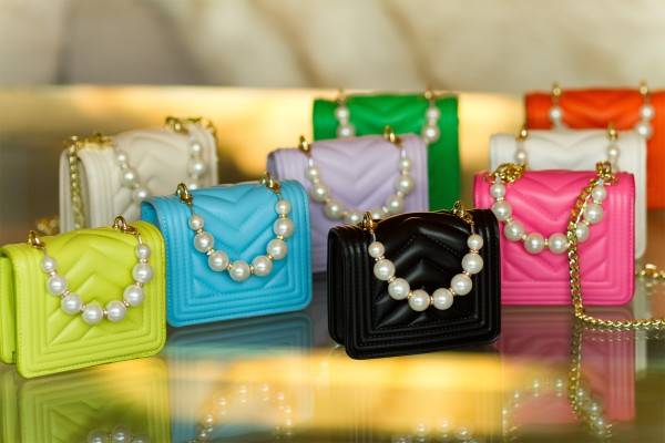 Koucla Trendy Ultra Mini Handtasche mit Perlen Henkel Exklusivangebot