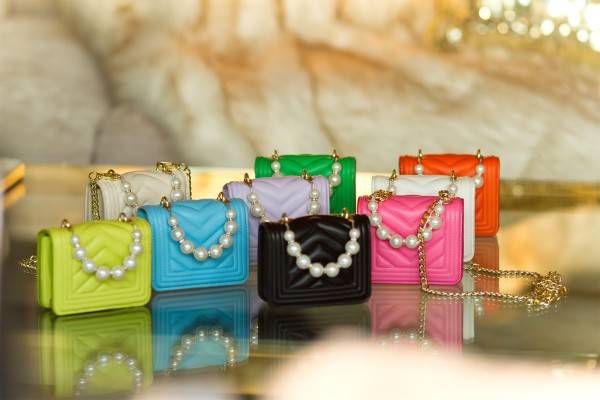 Koucla Trendy Ultra Mini Handtasche mit Perlen Henkel Exklusivangebot