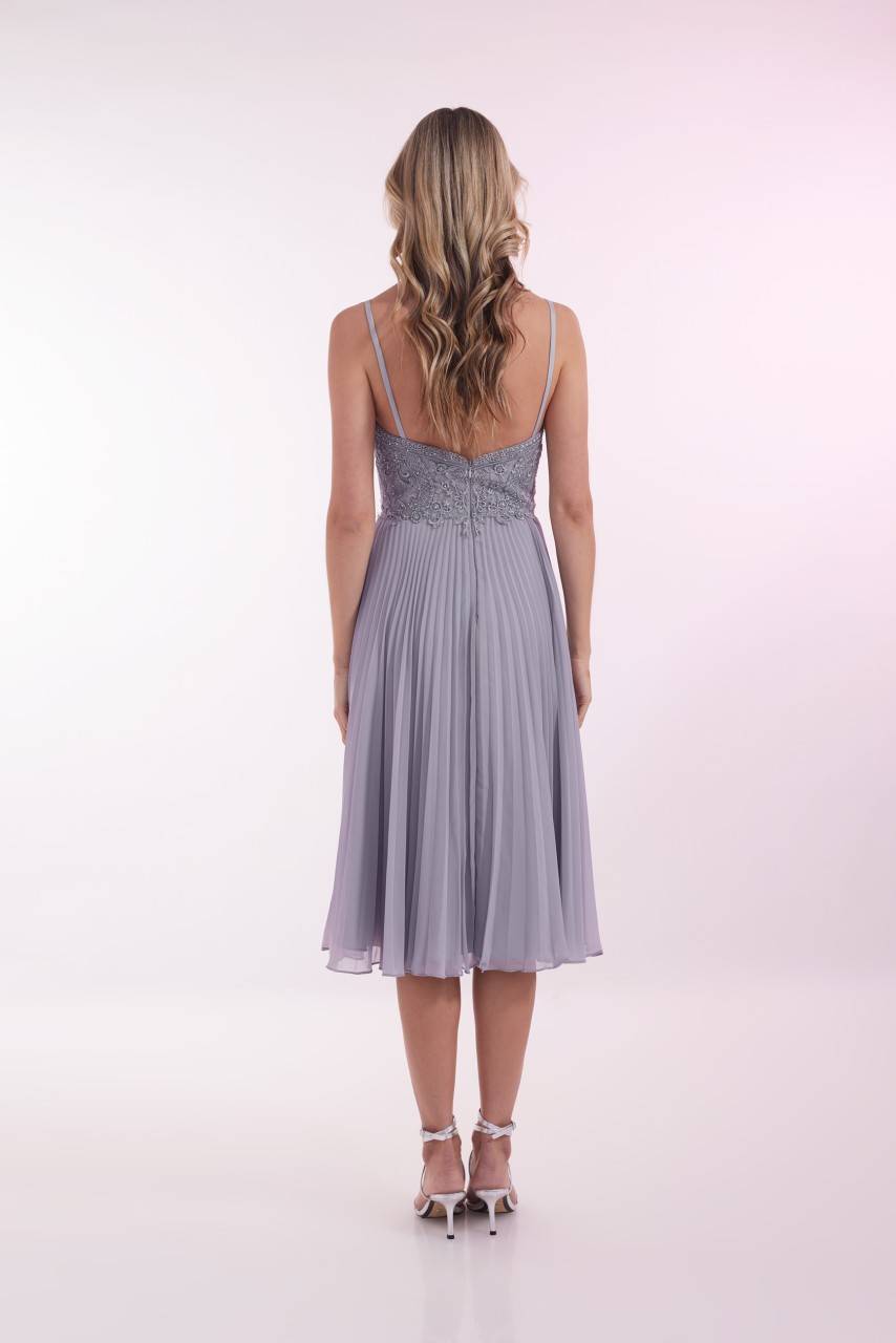 Laona DANCING TILL SUNRISE DRESS Besticktes Midikleid mit Plisseerock Tiefpreis