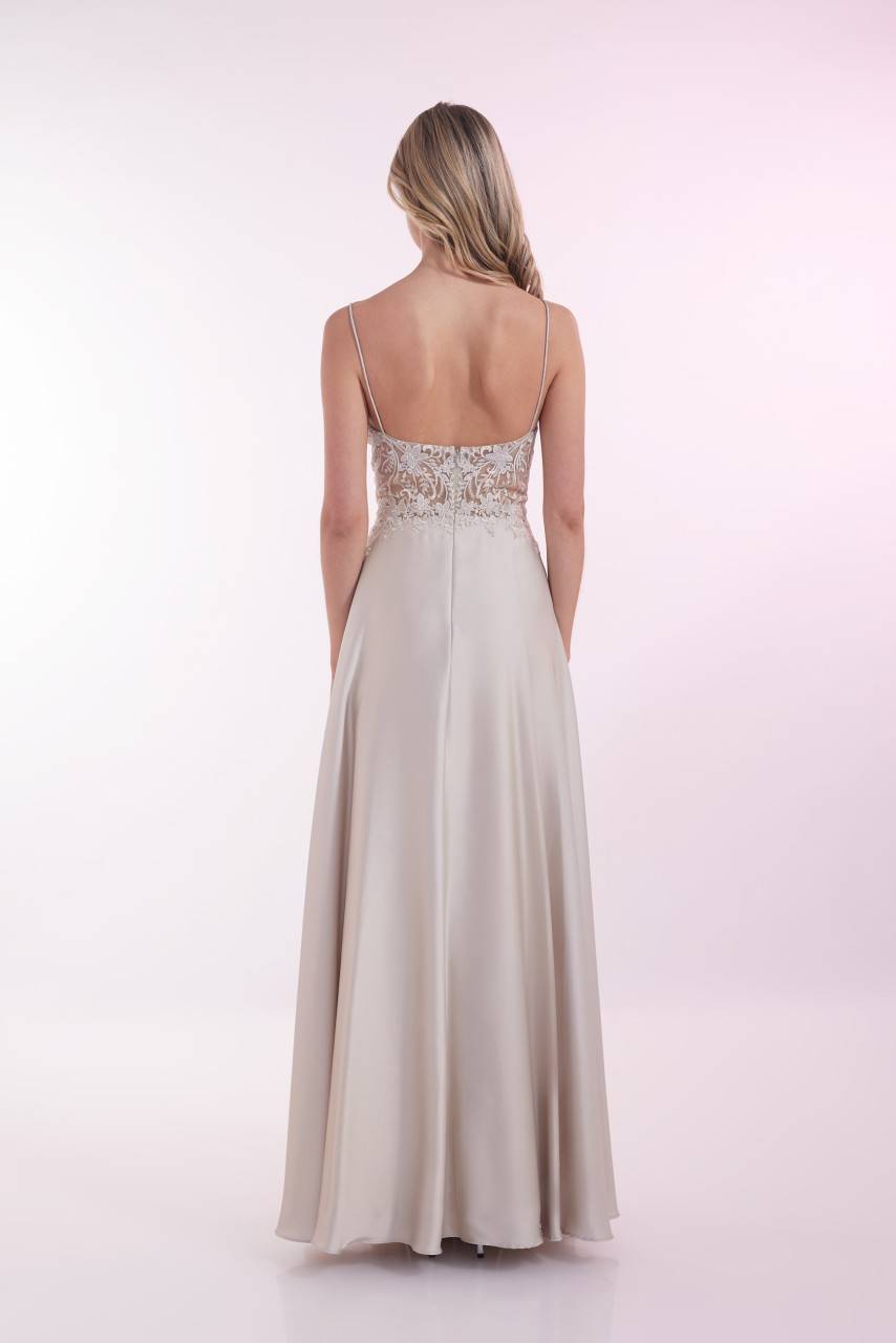 Laona CHARMING BEAUTY DRESS Besticktes Maxikleid mit V-Ausschnitt und Tüll-Einsatz Bis zu 60% Rabatt