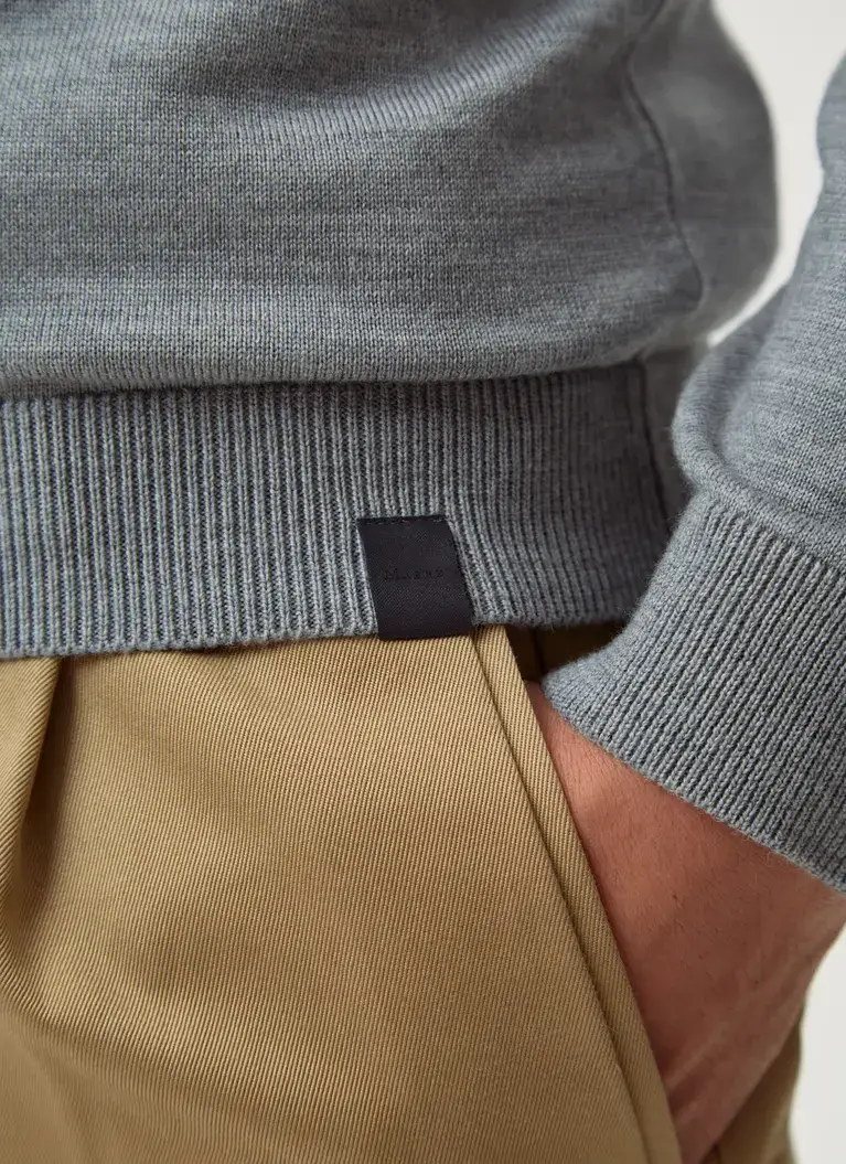 Maerz Muenchen V-Pullover100% MerinowolleArt. Nr. 420400-536 Neueste Mode