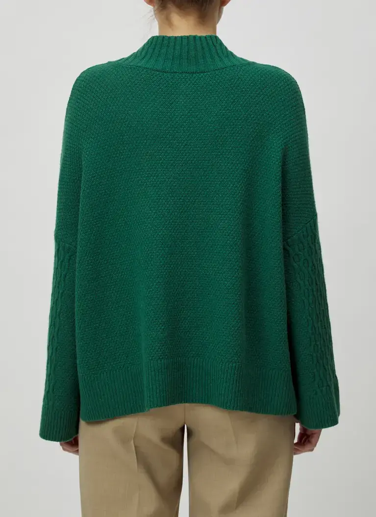 Maerz Muenchen V-Ausschnitt Pullover100% SchurwolleArt. Nr. 347700-285 Tägliche Deals