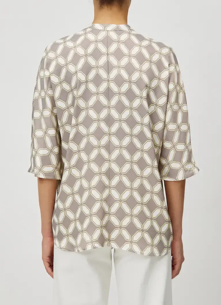 Maerz Muenchen Stehkragen-Bluse100% ViskoseArt. Nr. 153201-528 Muttertagsangebot