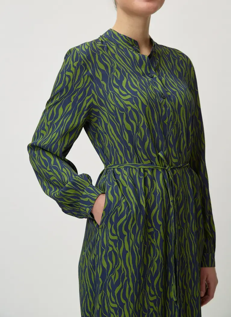 Maerz Muenchen Kleid100% ViskoseArt. Nr. 122901-358 Vatertagsangebot