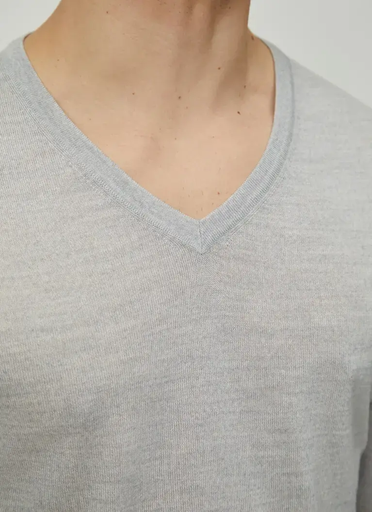 Maerz Muenchen V-Pullover100% MerinowolleArt. Nr. 403800-517 Jubiläumsangebot