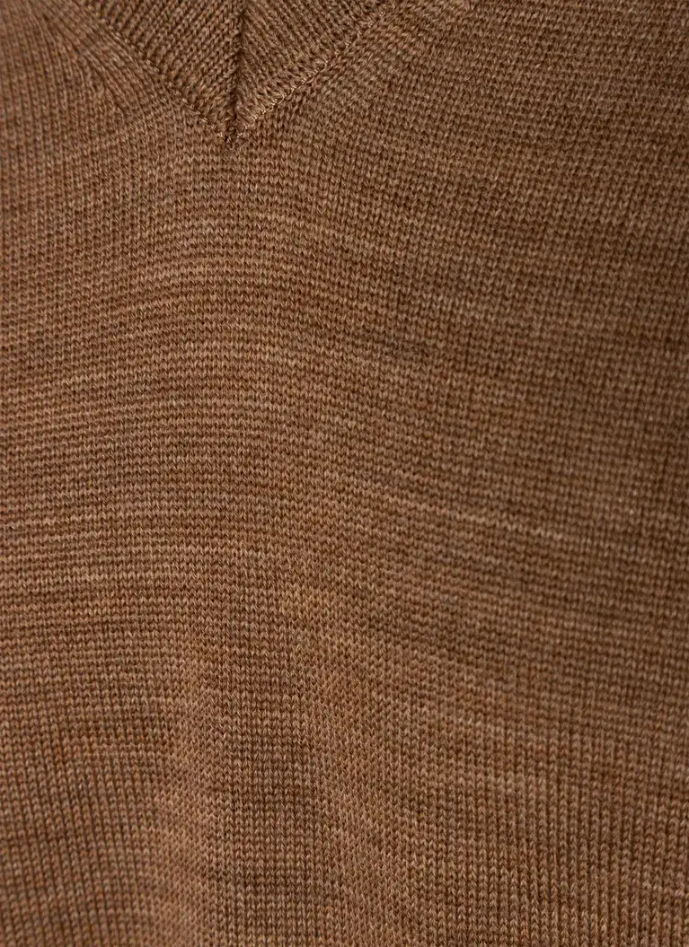 Maerz Muenchen V-Pullover100% MerinowolleArt. Nr. 490490-170 Vierteljährliche Förderung