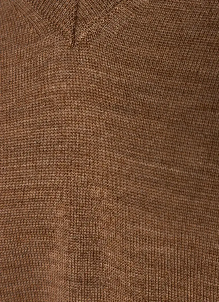 Maerz Muenchen V-Ausschnitt Pullover100% MerinowolleArt. Nr. 498840-170 Lagerräumung