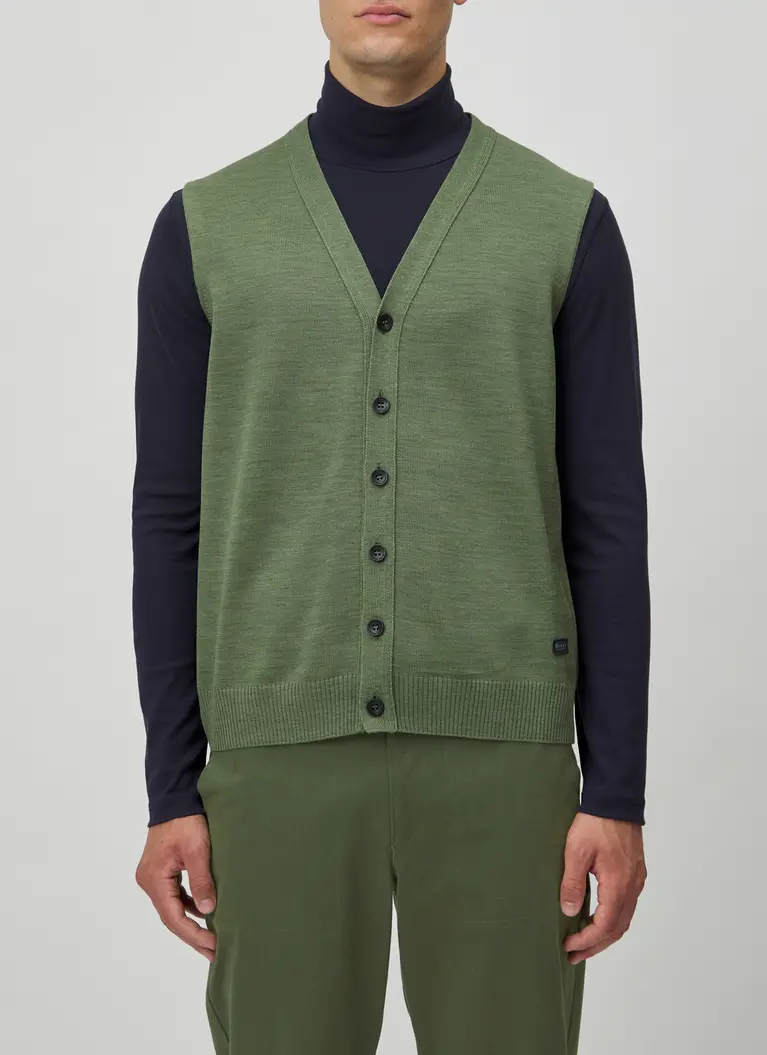 Maerz Muenchen Strickweste100% MerinowolleArt. Nr. 580500-228 Tägliche Deals