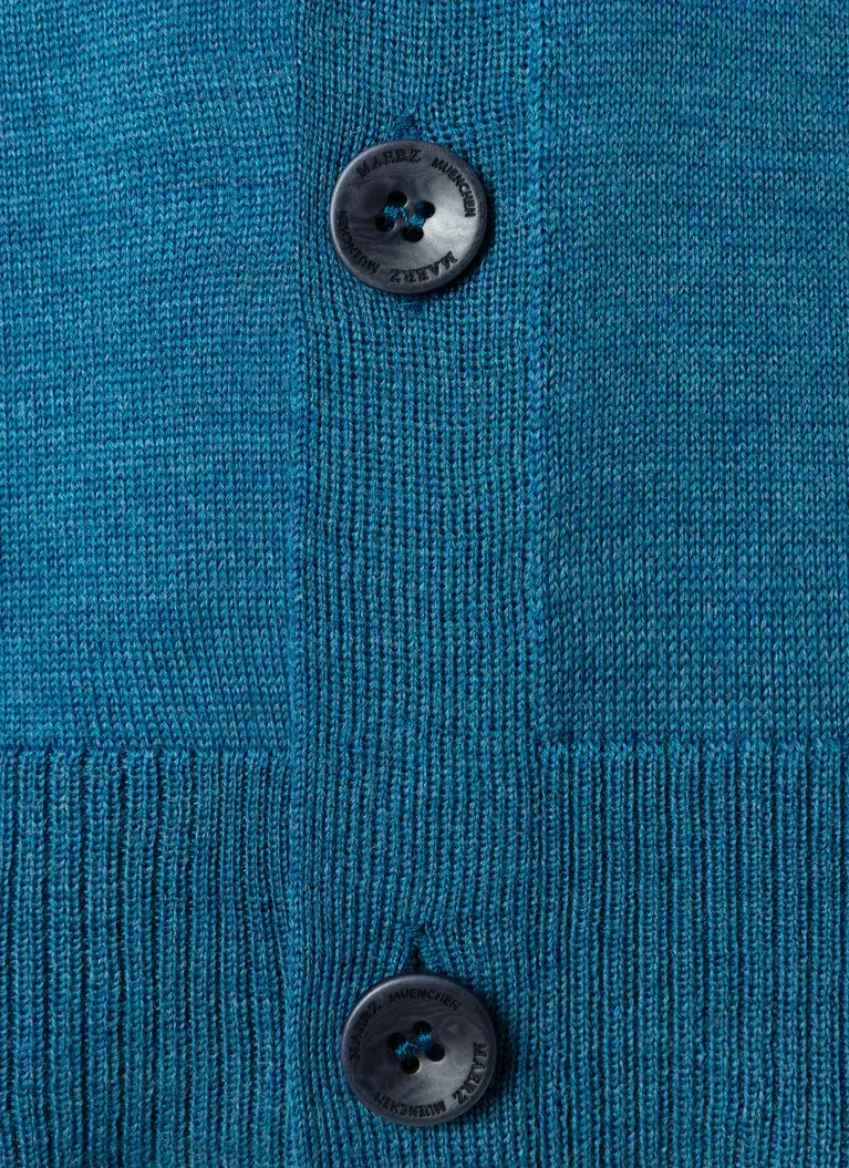 Maerz Muenchen Strickjacke100% MerinowolleArt. Nr. 590800-841 Speichern exportieren