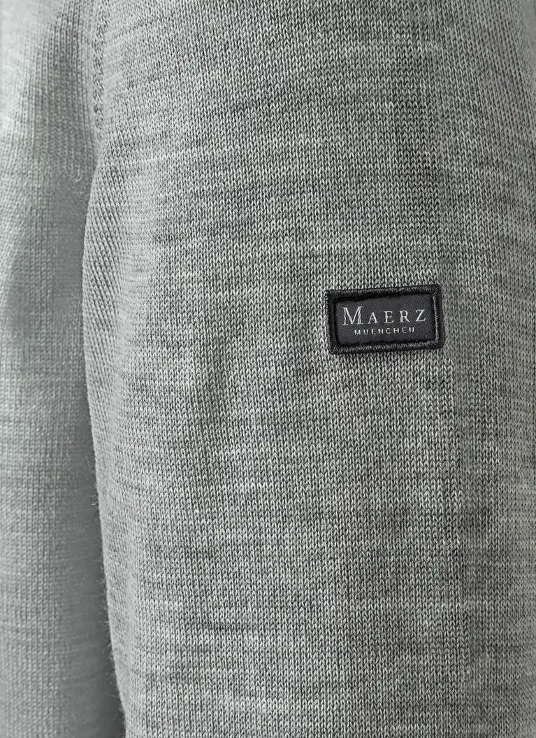 Maerz Muenchen V-Pullover100% MerinowolleArt. Nr. 490400-544 2025