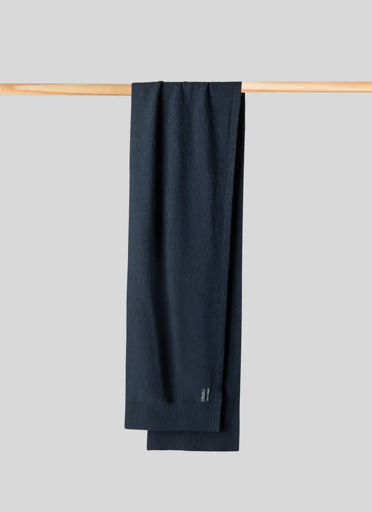 Maerz Muenchen Strickschal100% Geelong-WolleArt. Nr. 816300-399