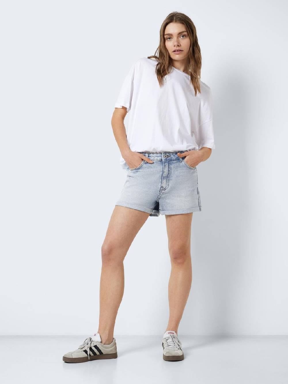 NOISY MAY NMMONI HW SHORTS AZ360 BL NOOS LIGHT BLUE DENIM Sonderangebote