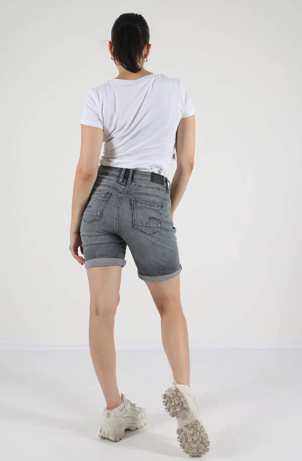 M.O.D BETTINA SHORTS SP24-2057 (albama grey 1986) Letzter Tag