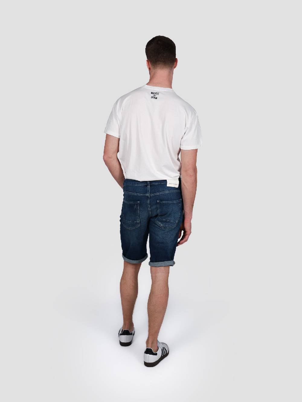 M.O.D TREVOL SHORTS SP24-1013 (absent blue 3990) Rabatt