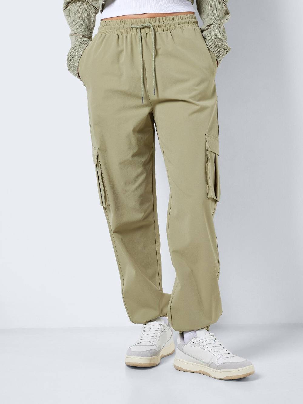 NOISY MAY KIRBY HW Cargo Pants (Sage) Vierteljährliche Förderung