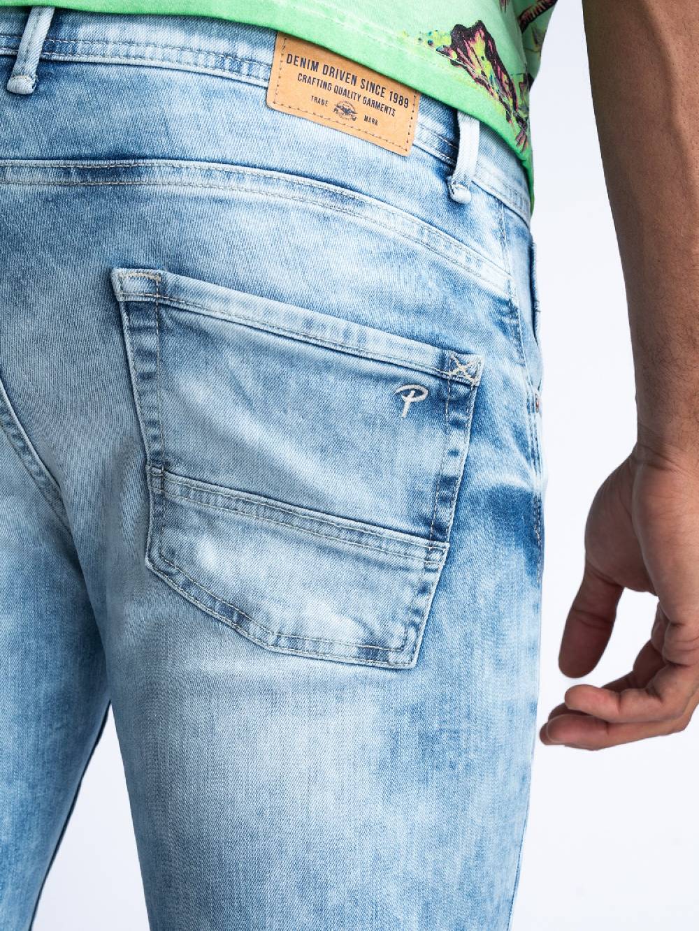 Petrol BLIZZARD DENIM SHORT RELAXED FIT M-1040-SHO003 (light indigo 5713) Fabrikverkauf