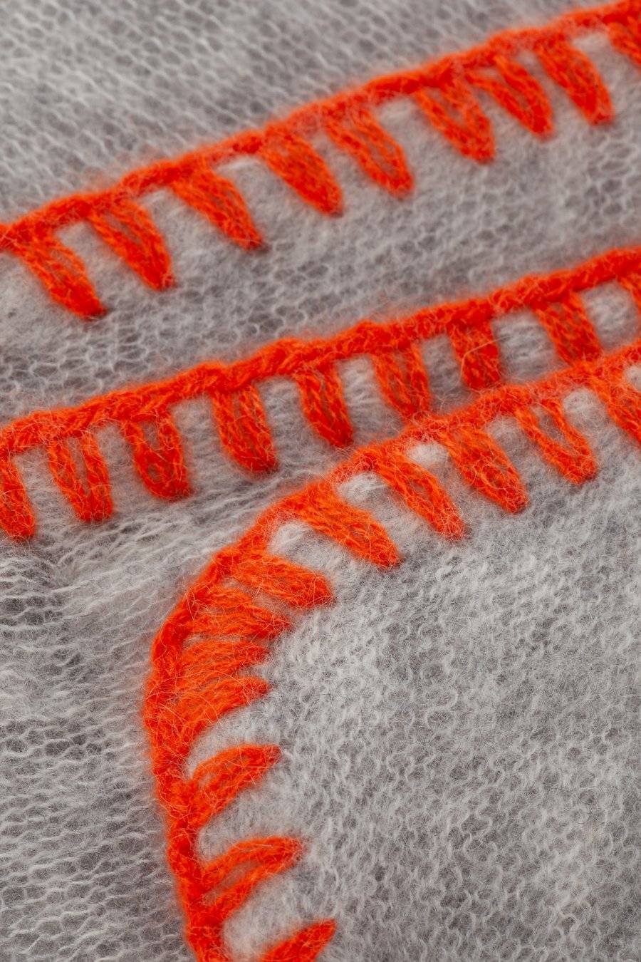 Mouleta Cashmere Schal | Colored Embroidery Border Lagerräumung