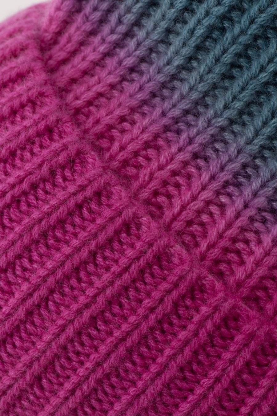 Mouleta Kaschmir Strick Mütze-Shaded Effect im Angebot