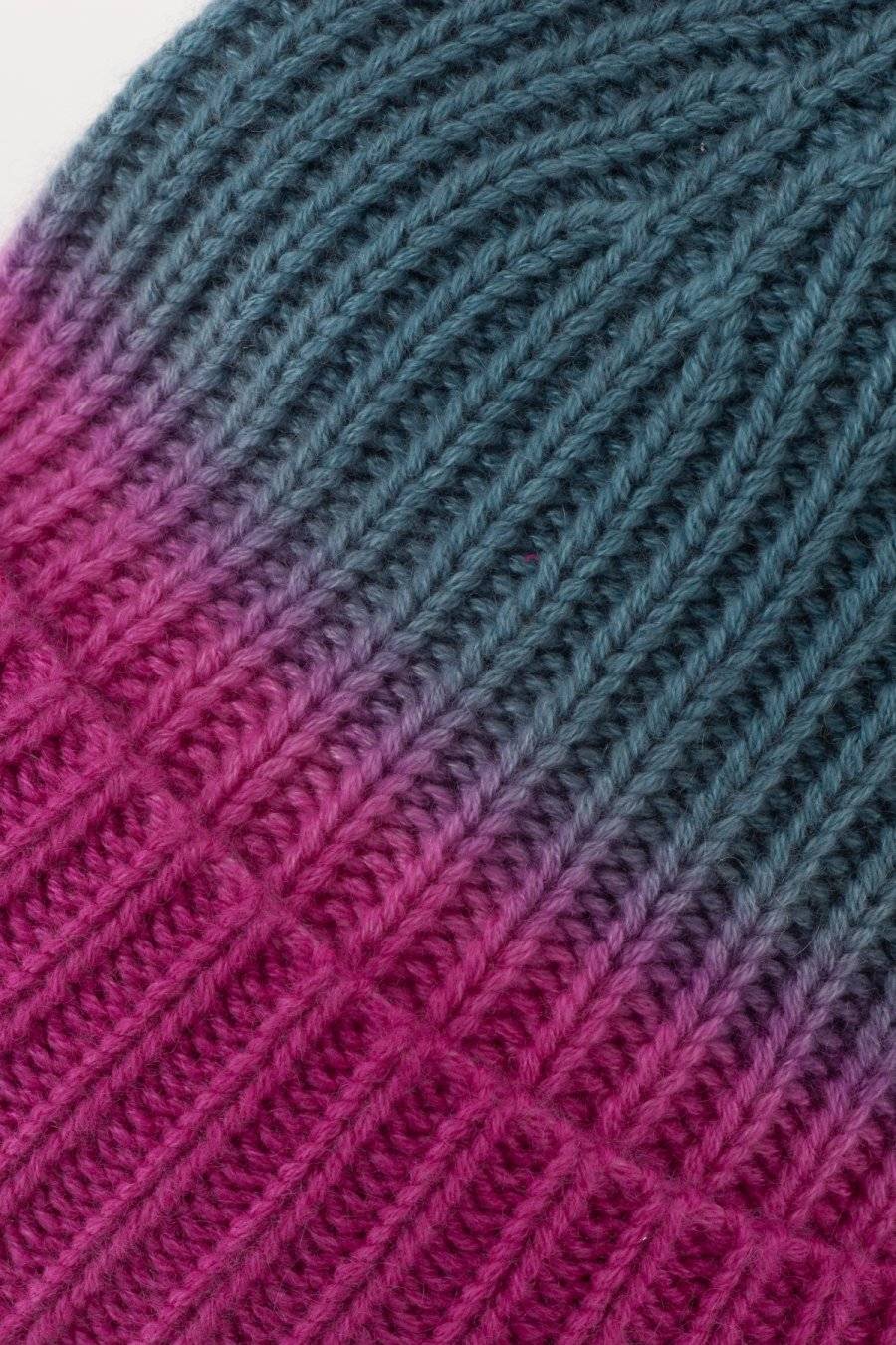 Mouleta Kaschmir Strick Mütze-Shaded Effect im Angebot
