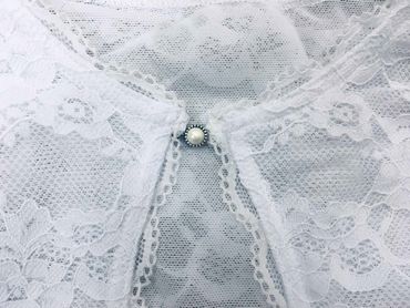 Pezzo D'oro Damenspitzenbluse mit Tropfenausschnitt, Retro Look, Halbarm, Farbe weiß Nur für heute