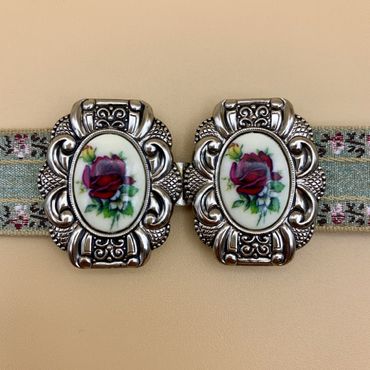 Pezzo D'oro Dirndlschließe Rosenmotiv rot,Schürzenschließe,antiksilber Outlet