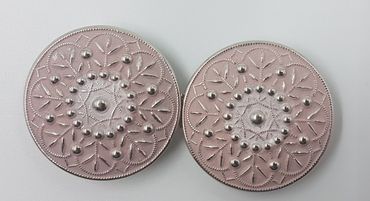 Pezzo D'oro Dirndlschließe,Schürzenschnalle in Metall,farbig coloriert,Trachtenschließe Verkauf
