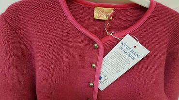 Pezzo D'oro Mädchen Trachtenjacke aus Strick in Wolle von Pezzo D&#039;oro Farbe pink Exklusive Angebote