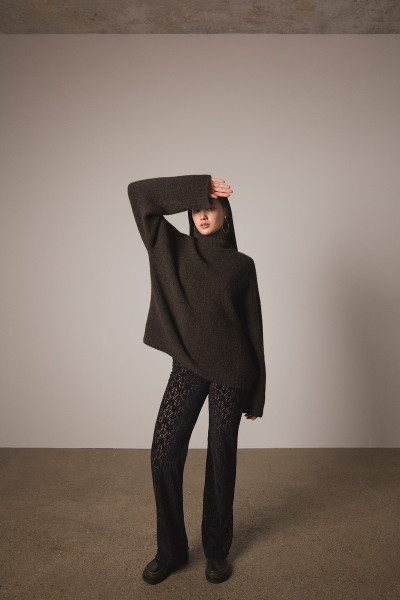 Sosue Bear Turtle Knit Dark Brown Nur noch ein Tag übrig