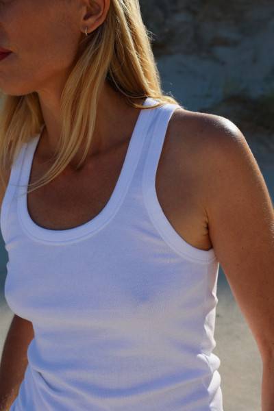 Sosue Tank Top Rip White Günstiger Verkauf
